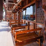 Oyo 89976 Fins Hotel