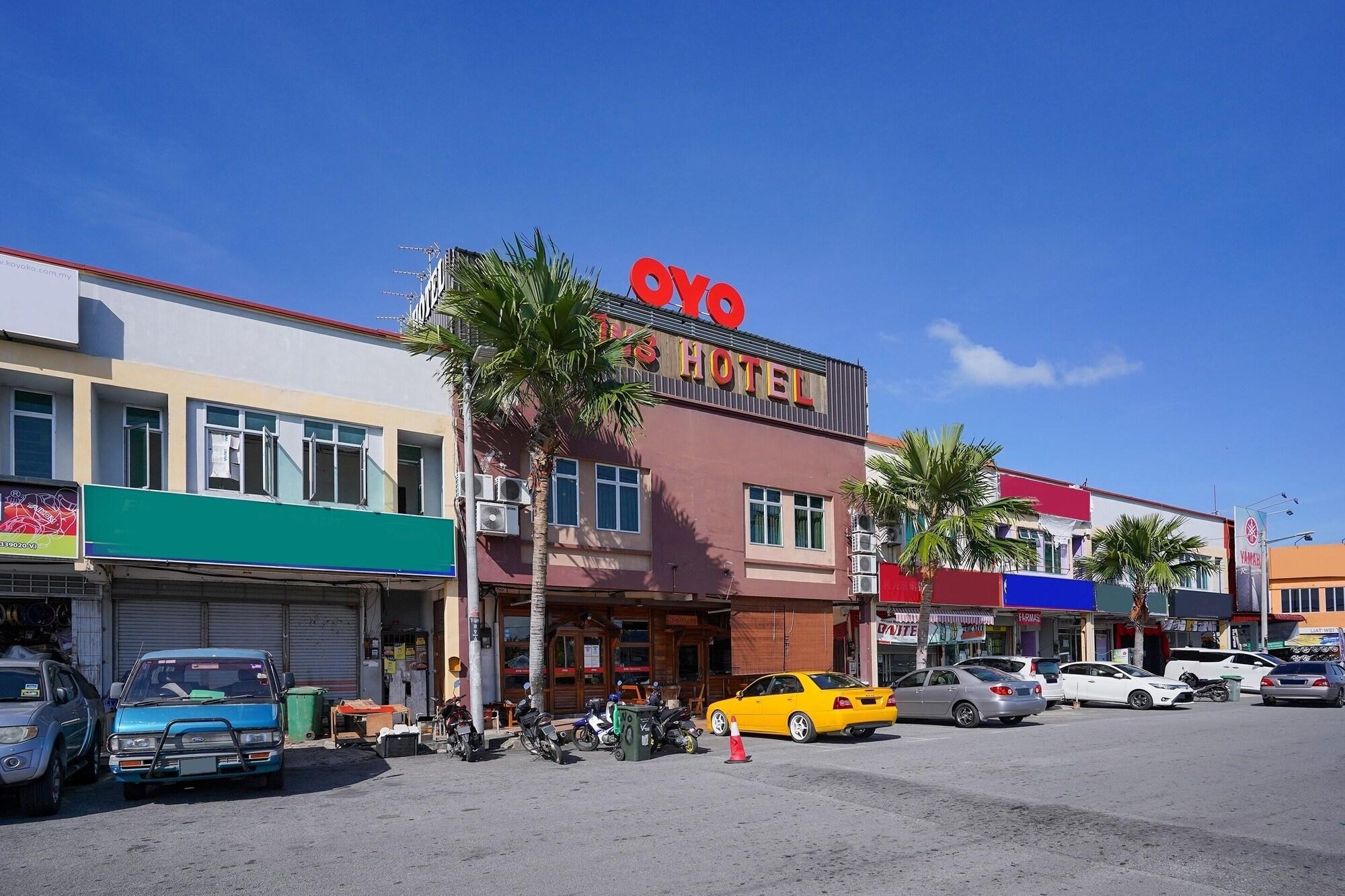 Oyo 89976 Fins Hotel 2*